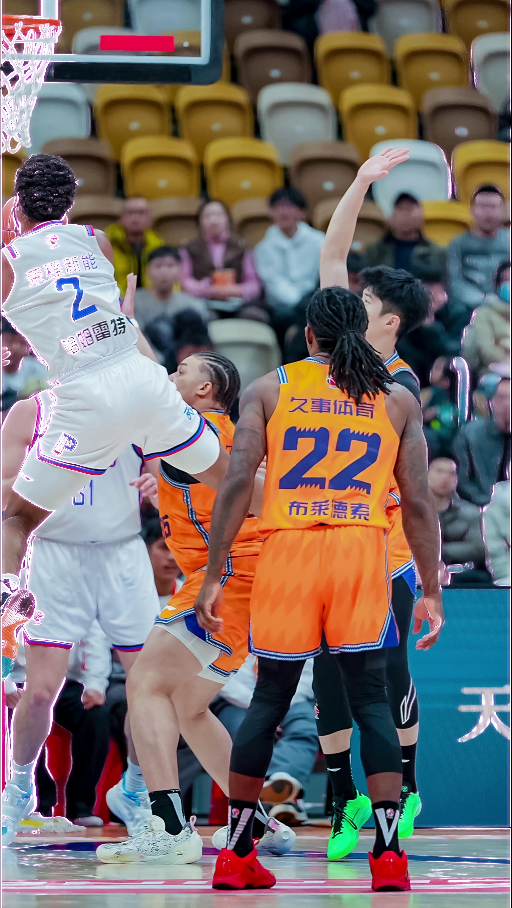 热血沸腾!今年的比赛真火爆的简单介绍 热血沸腾!今年的比赛真火爆的简单介绍