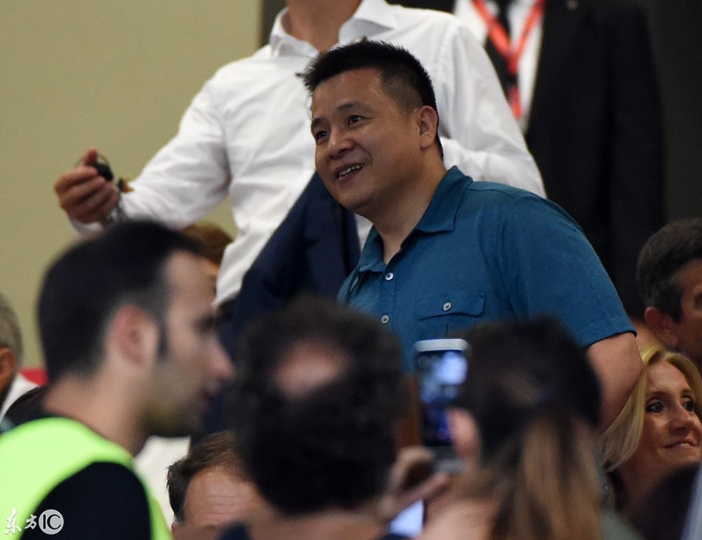 神秘球员现身公司举办公益活动 神秘球员现身公司举办公益活动