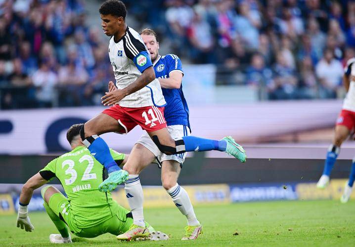 开云体育平台APP-沙尔克队主场输球，遭遇困境