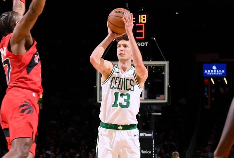 开云体育平台APP-包含凯尔特人外线表现抢眼：球队整体战力得到提升的词条