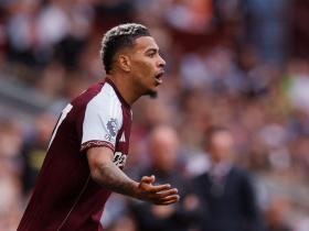 开云体育官网-摩纳哥主帅怒斥球员表现，要求提升战术意识