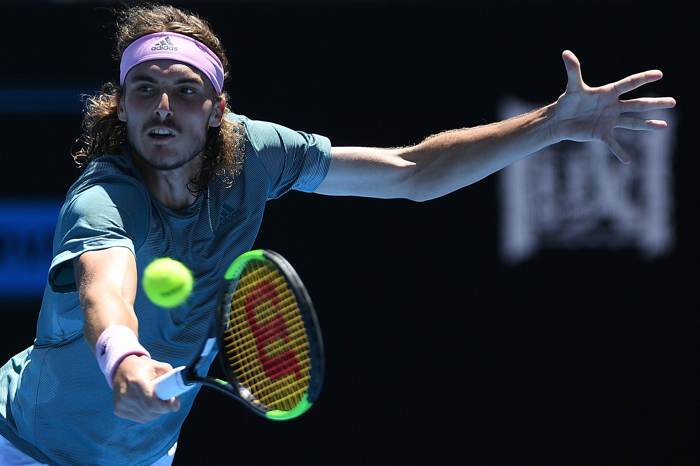 开云体育中国-英国网球队强势德国网球队，西西帕斯爆发神勇的简单介绍