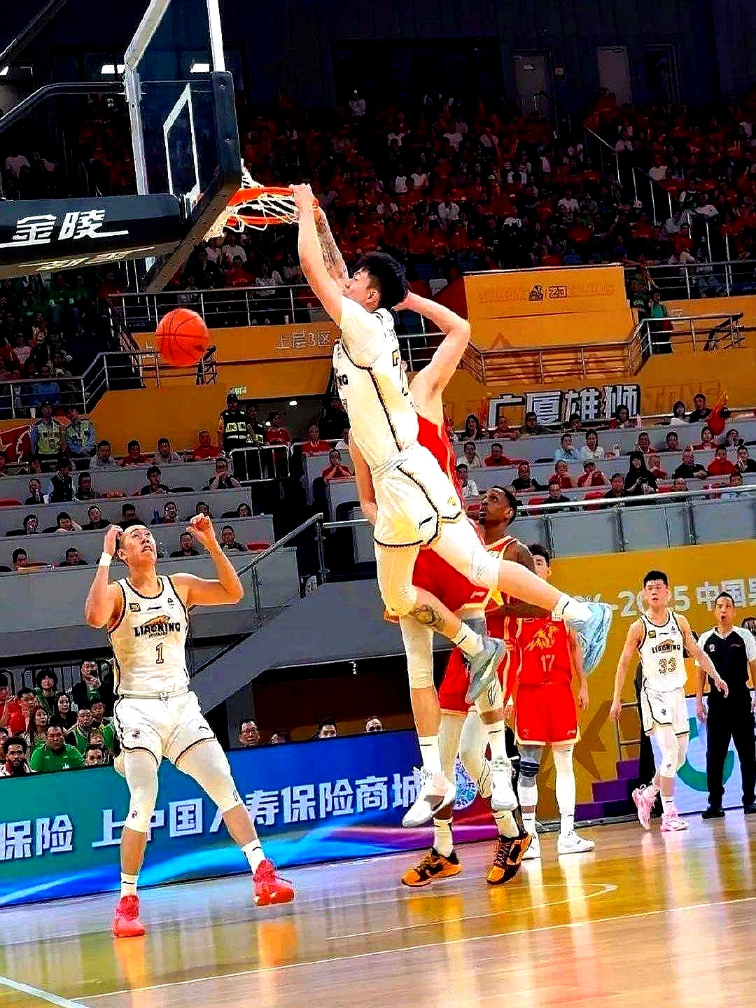 开云体育app-深圳队鏖战篮网,张镇麟高光表现的简单介绍